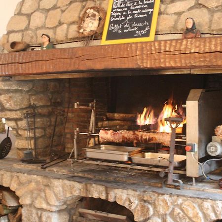 Auberge de l'Espinouse Fraisse-sur-Agout Exterior foto