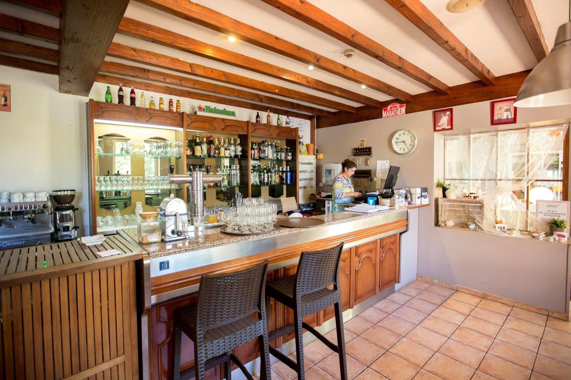 Auberge de l'Espinouse Fraisse-sur-Agout Exterior foto